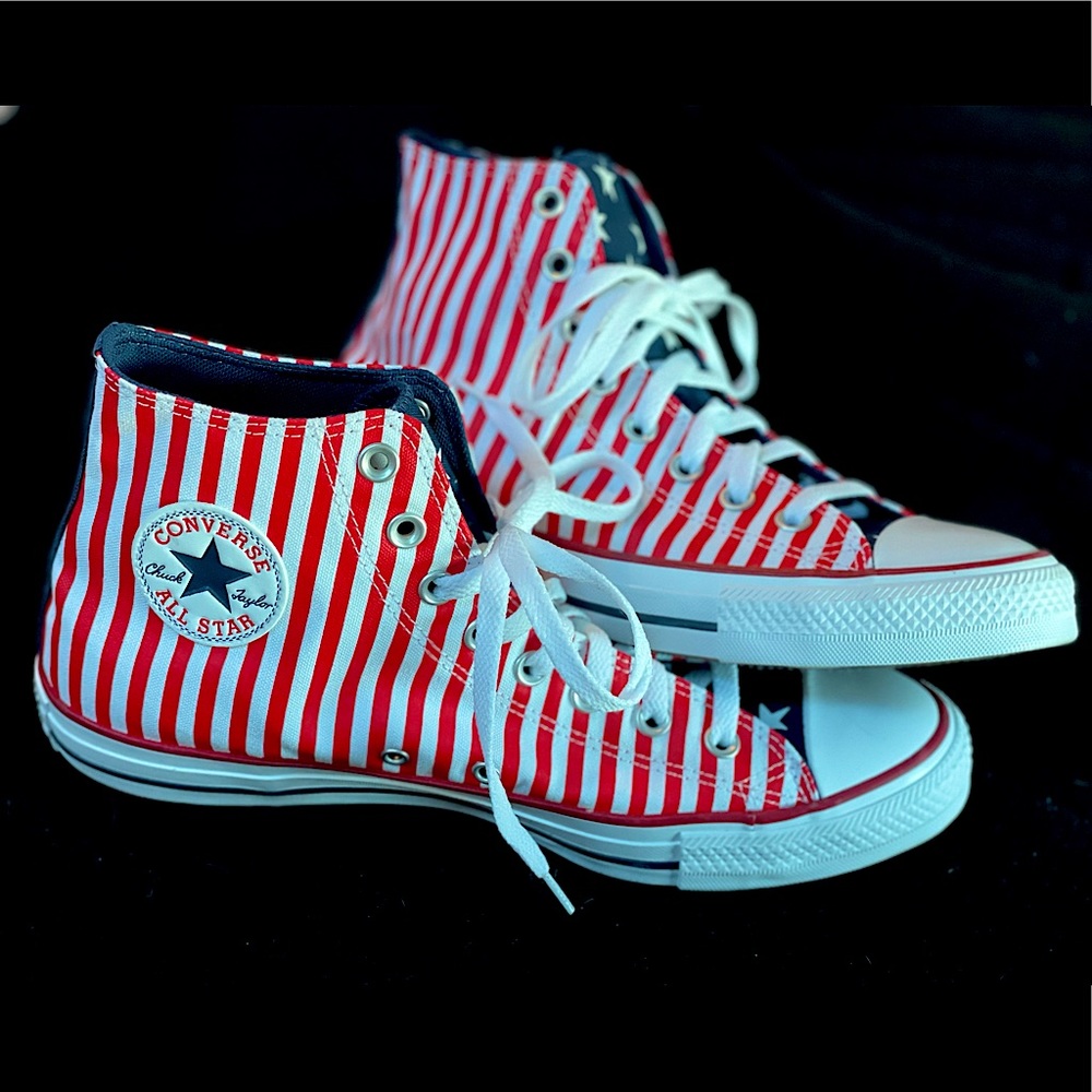 Converse hightop sneakers - American Flag print - Men’s 9.5/Women’s 11.5 NEW!
